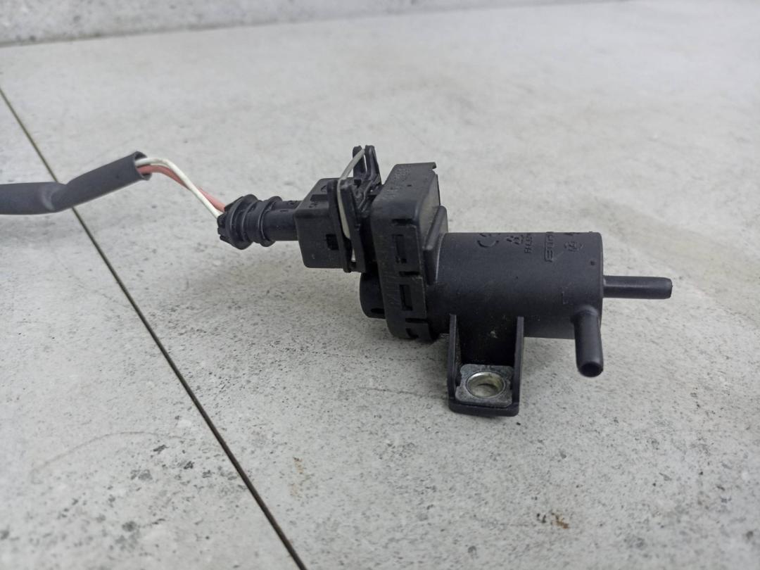 электромагнитный клапан Renault Megane 3 поколение 2012, 8200762162 - фото №1