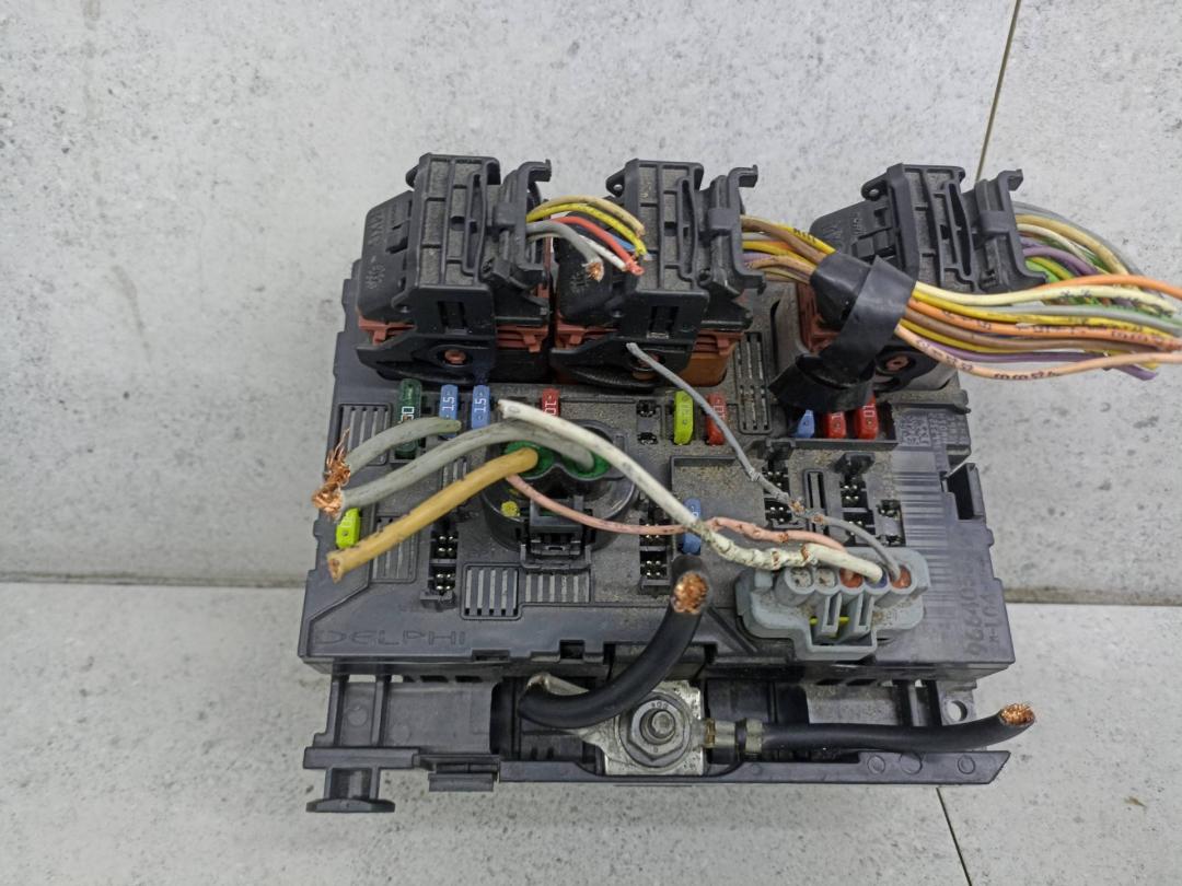 блок предохранителей Citroen C4 1 поколение 2010, 9664055580 - фото №1