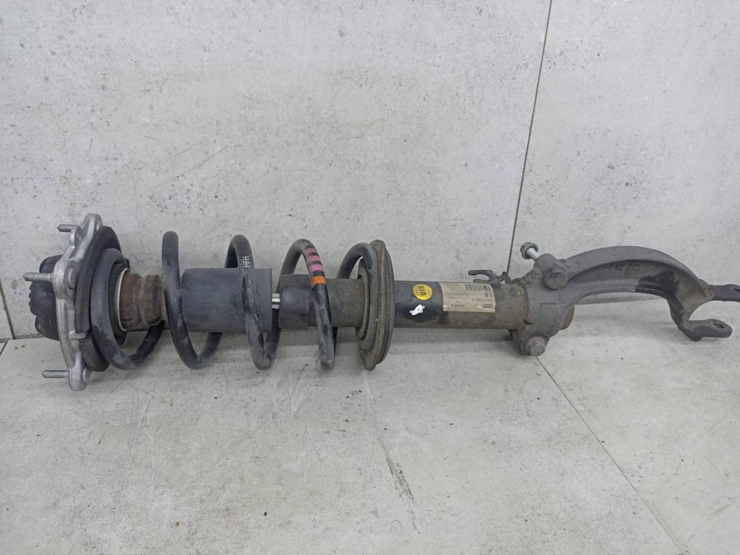 амортизатор передний правый Audi A6 4G/C7 2012, 2.8 л., CHVA, бензин, 4G0413031Q - фото №1