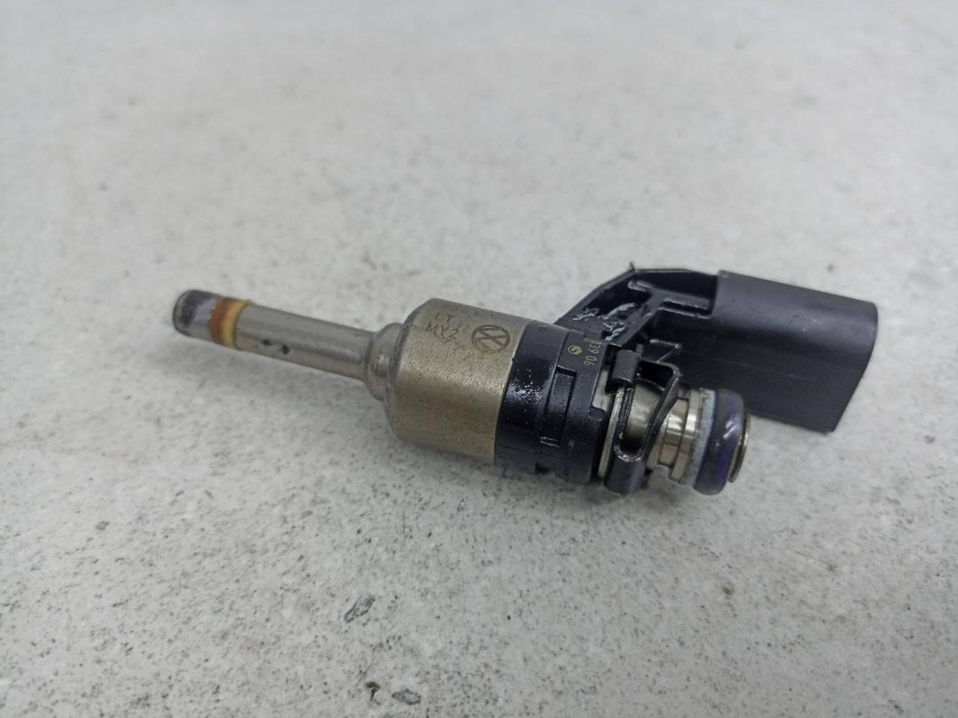 форсунка Volkswagen Golf 5 поколение 2009, 1.4 л., BLG, бензин, 03C906036E - фото №1