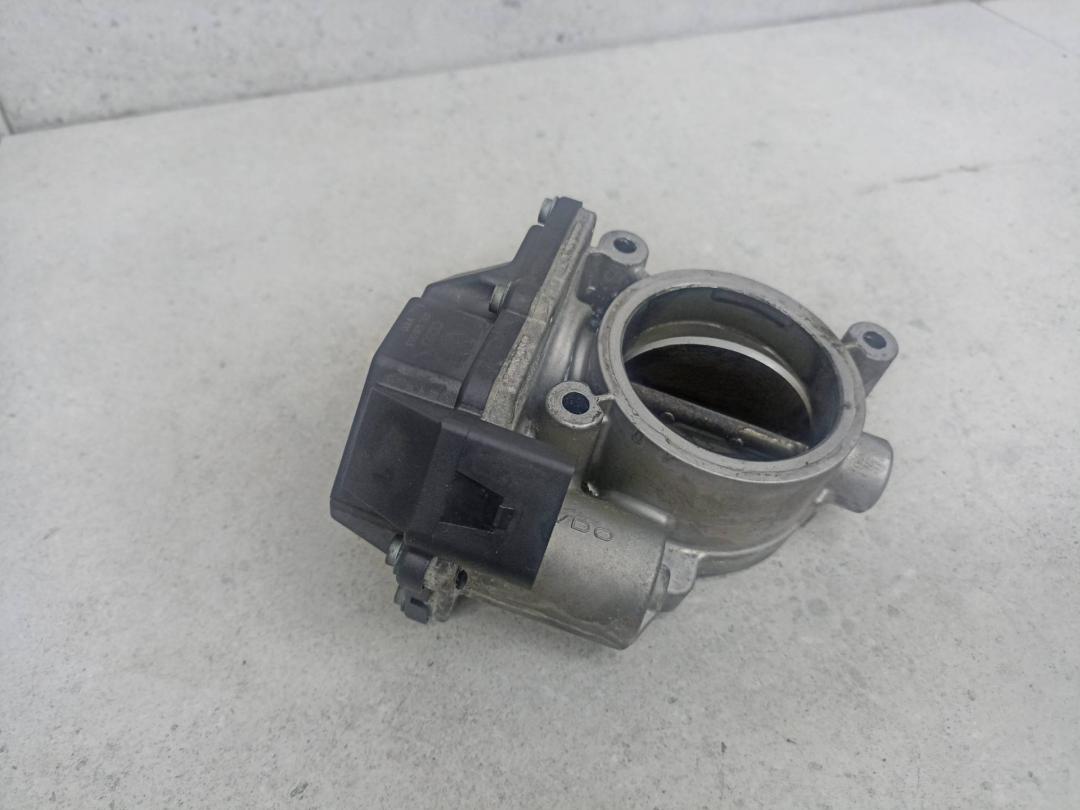 заслонка дроссельная Volkswagen Golf 5 поколение 2009, 1.4 л., BLG, бензин, 03C128063 - фото №1