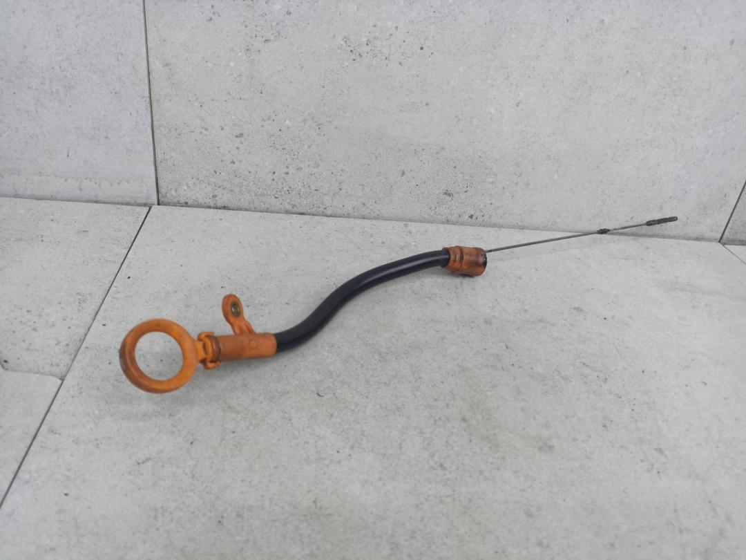 щуп двигателя Volkswagen Golf 6 поколение 2011, 2.0 л., бензин, 06F103663H - фото №1