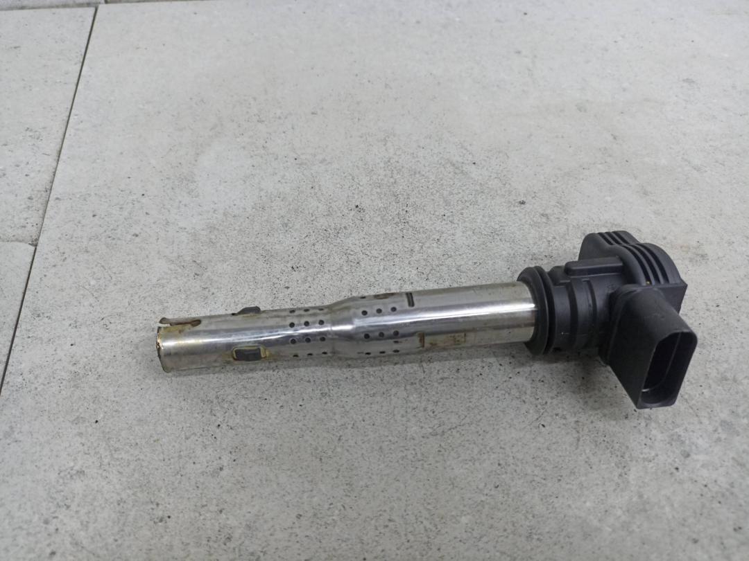 катушка зажигания Volkswagen Golf 6 поколение 2011, 2.0 л., бензин, 07K905715F - фото №1