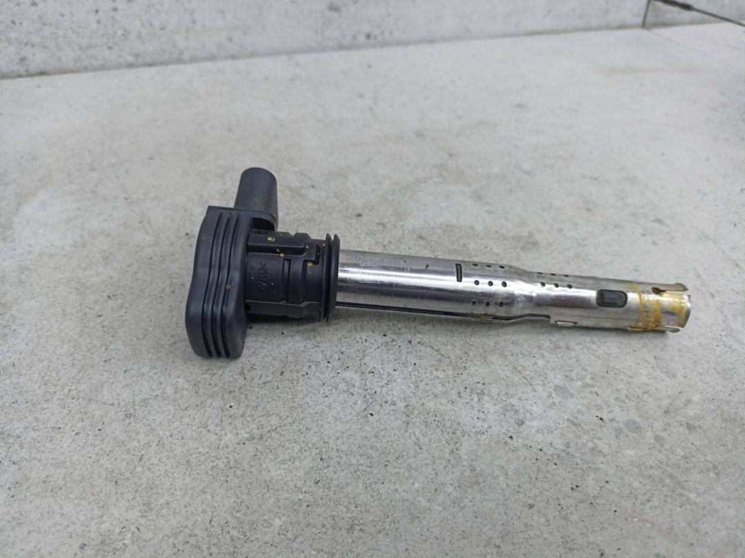 катушка зажигания Volkswagen Golf 6 поколение 2011, 2.0 л., бензин, 07K905715F - фото №1