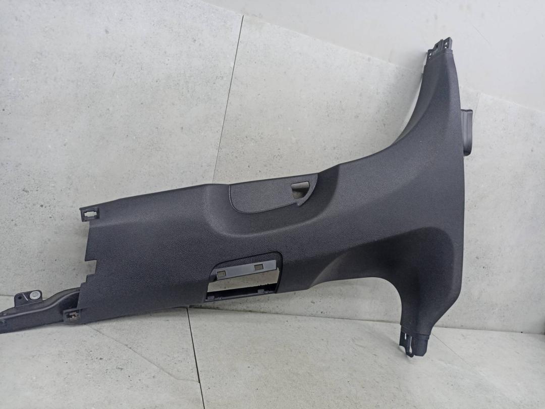 обшивка стойки центральной левой Porsche Panamera 4S 970 2012, 970555183 - фото №1