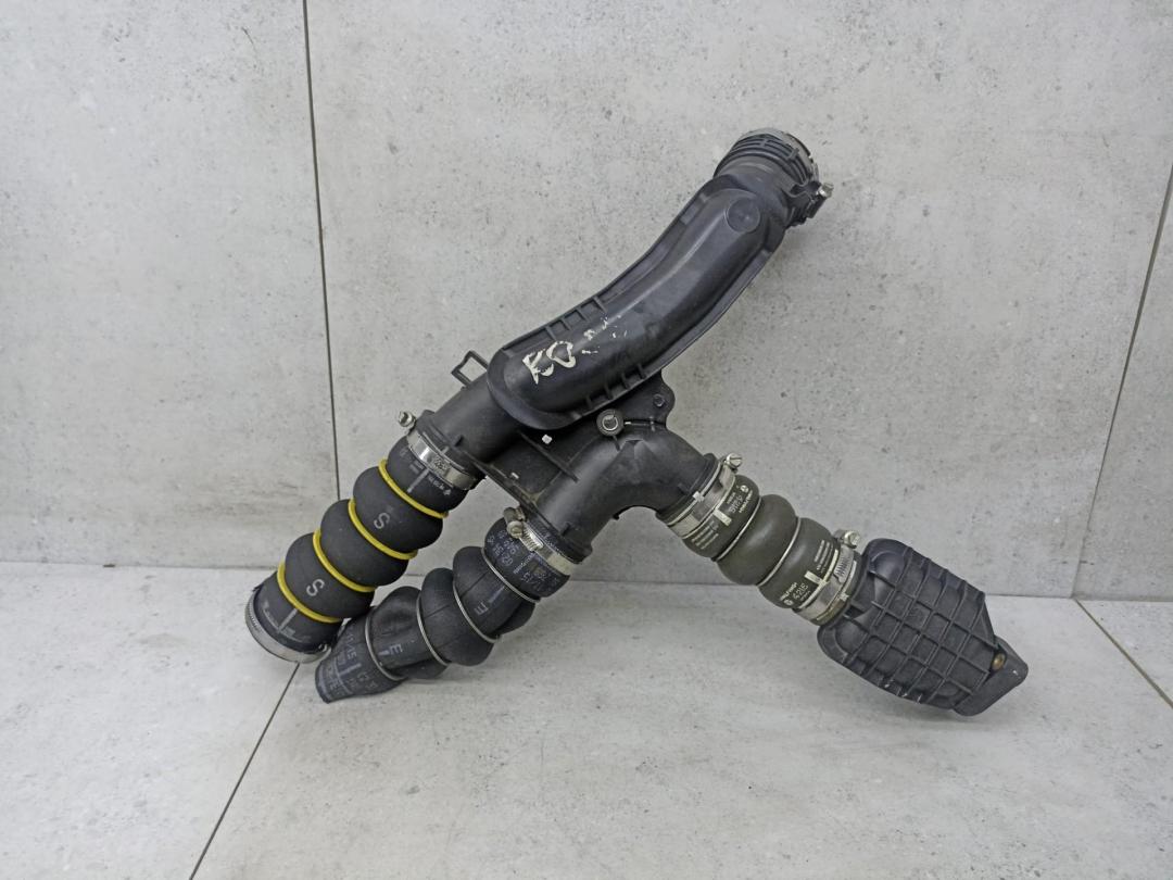 патрубок интеркулера Peugeot 308 T9 2016, 9804177580 - фото №1