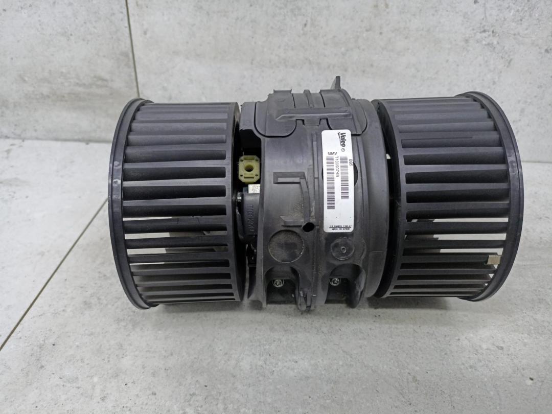 моторчик печки Renault Megane 3 поколение 2012, 272104377R - фото №1