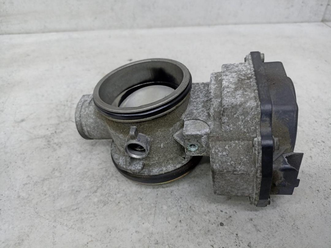 заслонка дроссельная Lada Largus 1 поколение 2014, 1.6 л., 8200063652 - фото №1