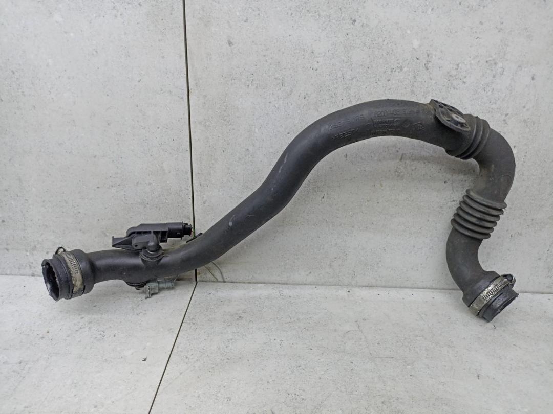 патрубок интеркулера Renault Clio 3 поколение 2007, 1.5 л., 8200527669, 8200469372 - фото №1