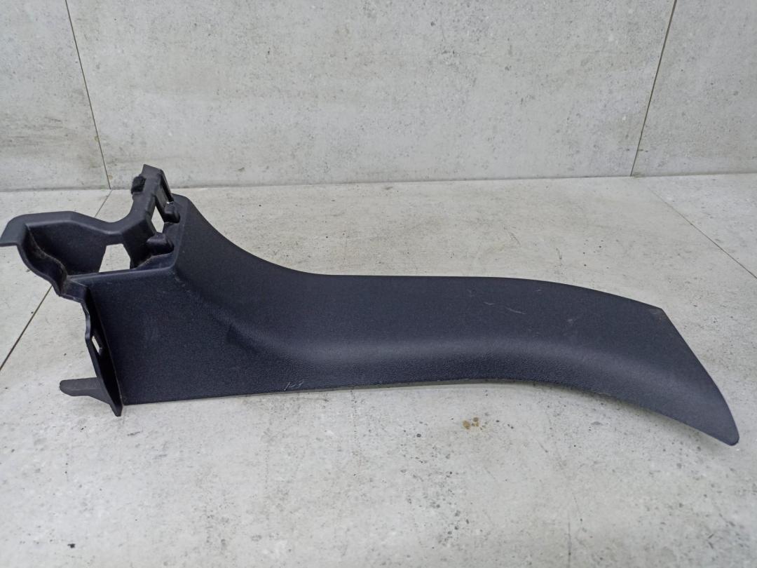 обшивка крышки багажника Lexus RX 4 поколение (2015 - 2019), 647540E030 - фото №1