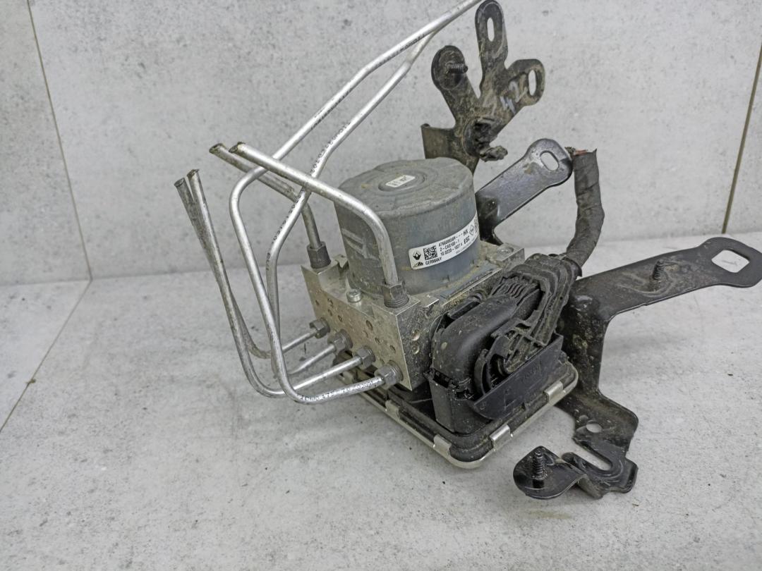 блок ABS Renault Scenic 4 поколение, 476608658R - фото №1