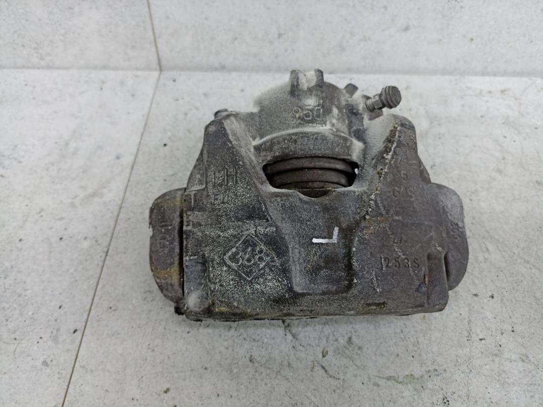 суппорт передний левый Renault Duster 1 поколение 2015, 402014636R - фото №1