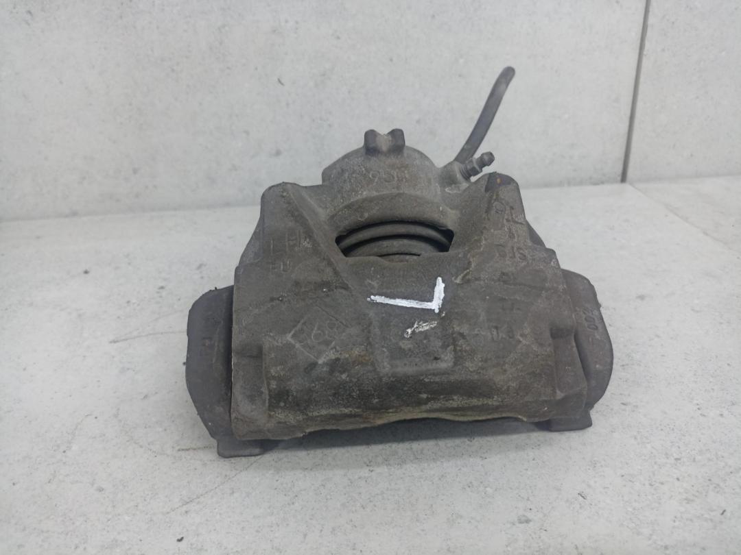 суппорт передний левый Renault Duster 1 поколение 2013, 402014636R - фото №1