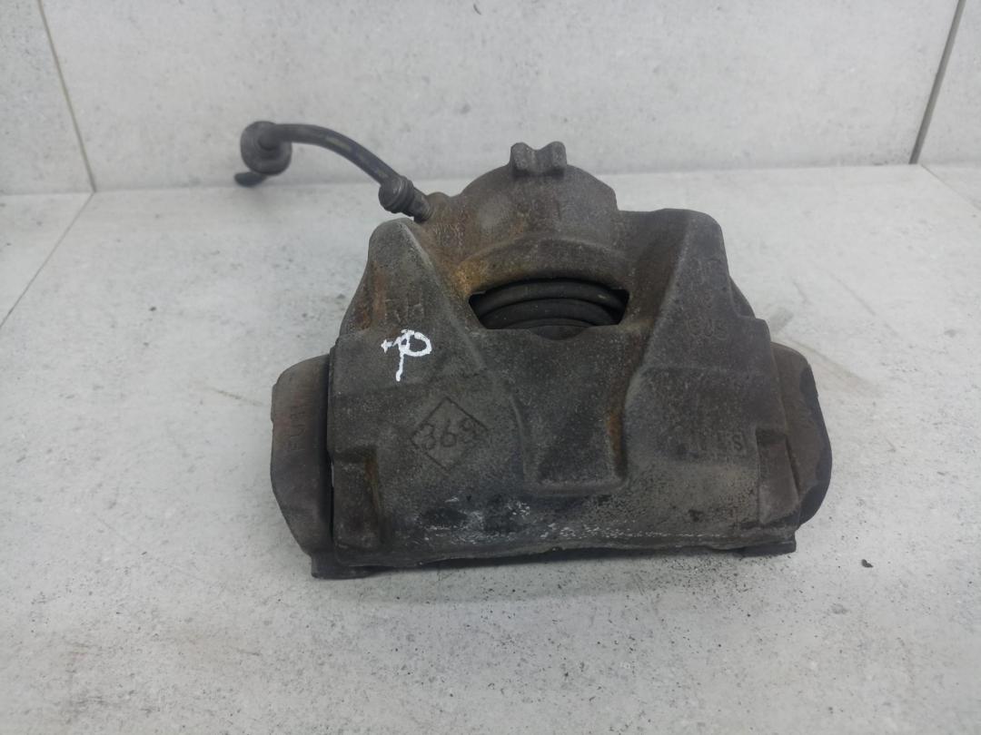 суппорт передний правый Renault Duster 1 поколение 2012, 410018218R - фото №1