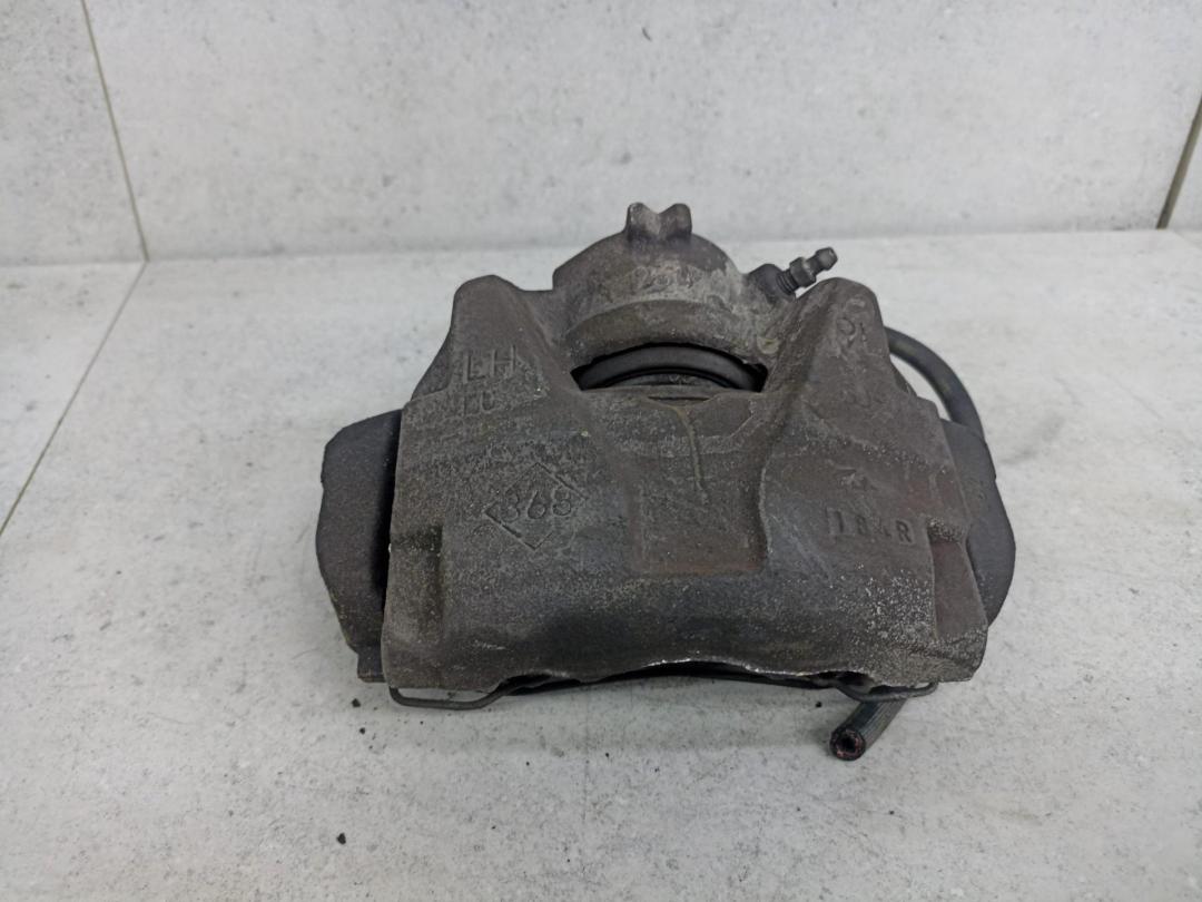 суппорт передний левый Renault Duster 1 поколение 2013, 402014636R - фото №1