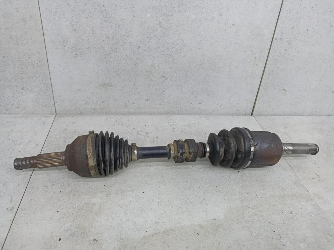 полуось передняя левая (приводной вал, ШРУС) Nissan X-Trail T31 2010, 39101JG04C - фото №1