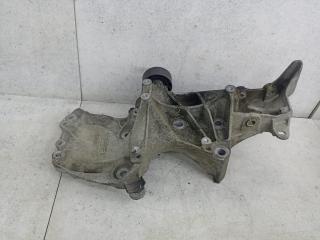 кронштейн генератора Renault Scenic 2 поколение 2003, 8200037811