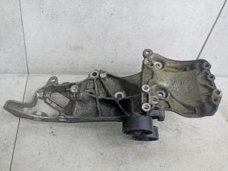 кронштейн генератора Renault Megane 1 поколение [рестайлинг] (1999 - 2003), 8200037811