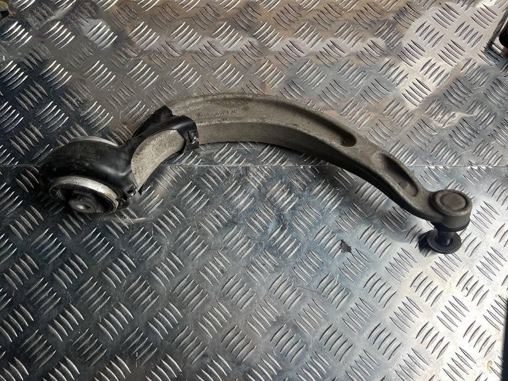 рычаг передний правый Porsche Macan 1 поколение 2018, 4G0407696 - фото №1