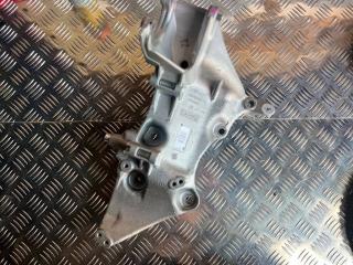 кронштейн (крепление) Renault Kaptur 1 поколение 2018, 8201033565