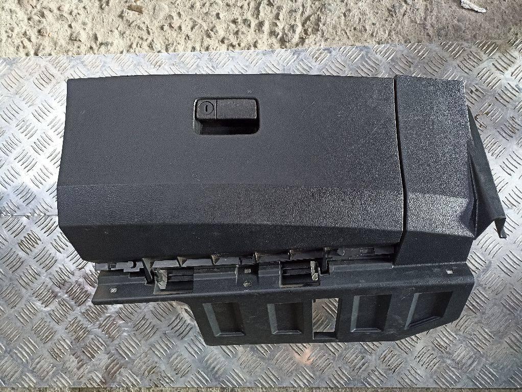 бардачок Nissan Murano Z50 2005, 68500CA002 - фото №1