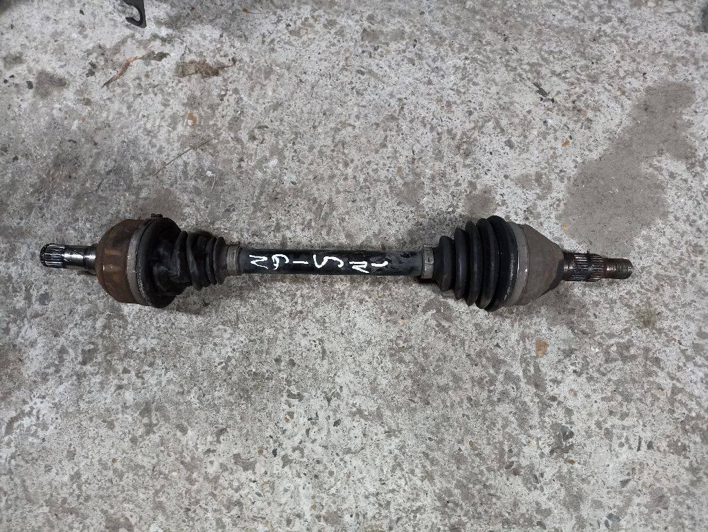 полуось передняя левая (приводной вал, ШРУС) Opel Insignia 1 поколение (A) 2010, 13228204 - фото №1