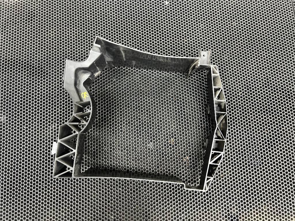 крепление интеркулера Land Rover Range Rover Sport 2 поколение 2016, CPLA9Y475AC - фото №1