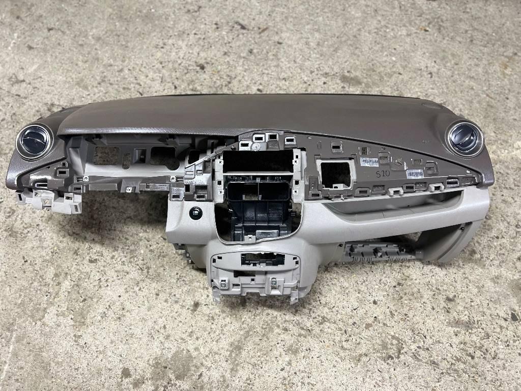 панель передняя салона (торпедо) Renault Zoe 1 поколение 2013, 681000711R - фото №1