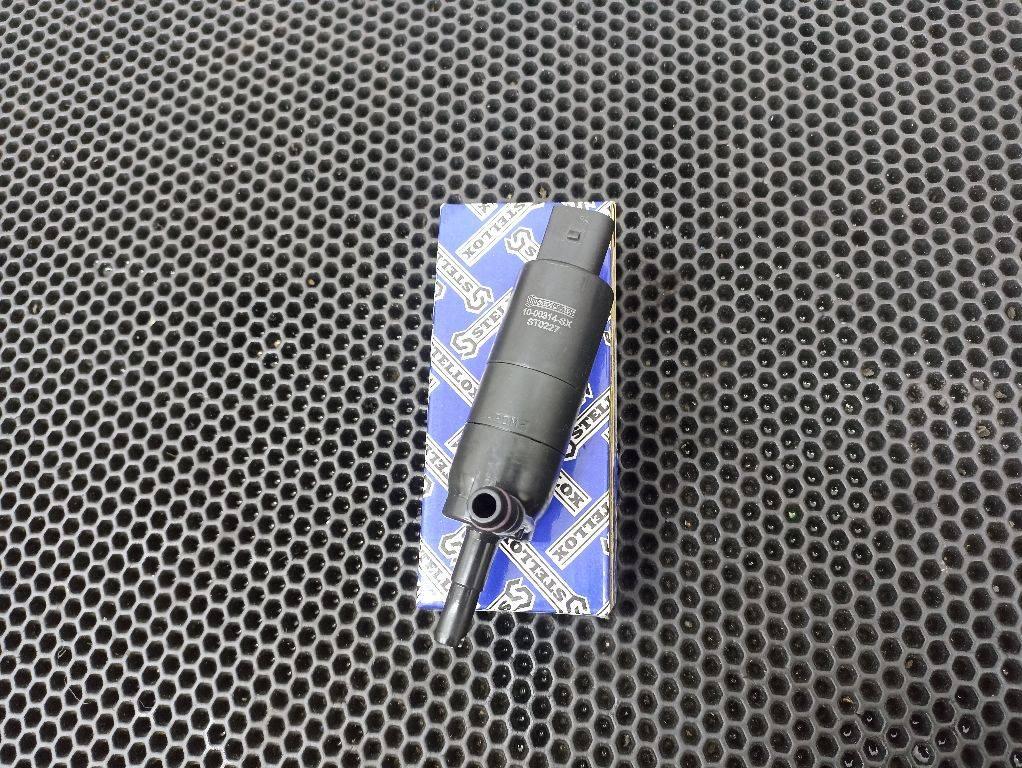 насос (моторчик) омывателя стекла Volkswagen Passat B6 2007, 7B7955681 - фото №1