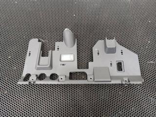 накладка на торпедо (консоль) Volkswagen Touareg 2 поколение 2014, 7P1863097