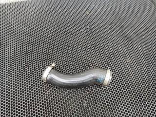 патрубок интеркулера Volkswagen Touareg 2 поколение 2014, 7P6145980