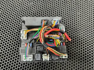 блок предохранителей Renault Koleos 1 поколение 2010, 284B7JY00A