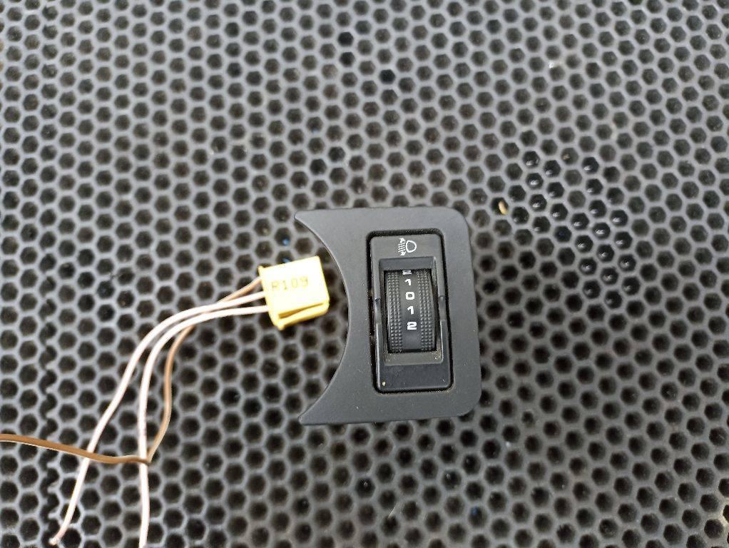 кнопка корректора фар MAN TGX 1 поколение 2013, 81259070333 - фото №1