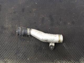 патрубок интеркулера Volkswagen Touareg 2 поколение 2014, 7L8128654A