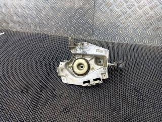 кронштейн КПП Renault Clio 2 поколение [2-й рестайлинг] 2005, 7700428935