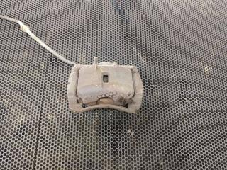 суппорт передний правый Nissan Qashqai 1 поколение 2009, 41001JD00A