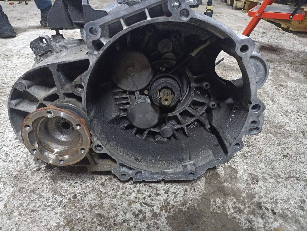 КПП механическая (МКПП) Volkswagen Golf 5 поколение 2008, 02Q301107 - фото №1