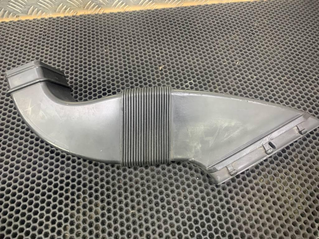 воздуховод (дефлектор) радиатора Bentley Flying Spur 2 поколение 2015, 3W0129617F - фото №1