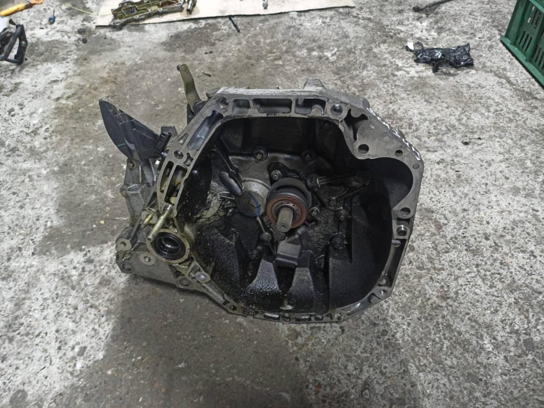 КПП механическая (МКПП) Renault Clio 3 поколение 2008, JH3129 - фото №1