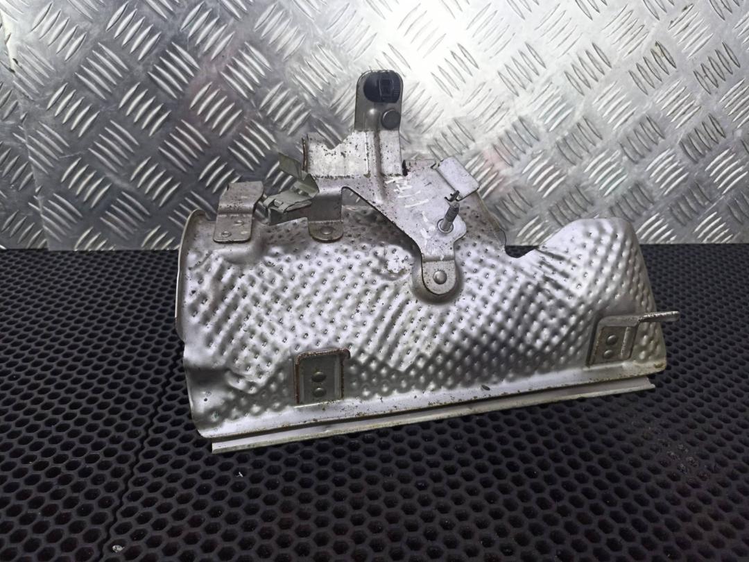 защита (экран) выпускного коллектора Renault Duster 2 поколение 2022, 144509619R - фото №1