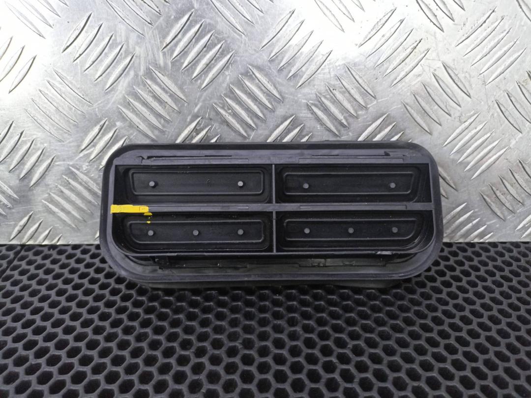 клапан вентиляции кузова Bentley Flying Spur 2 поколение 2017, 3D0819465 - фото №1