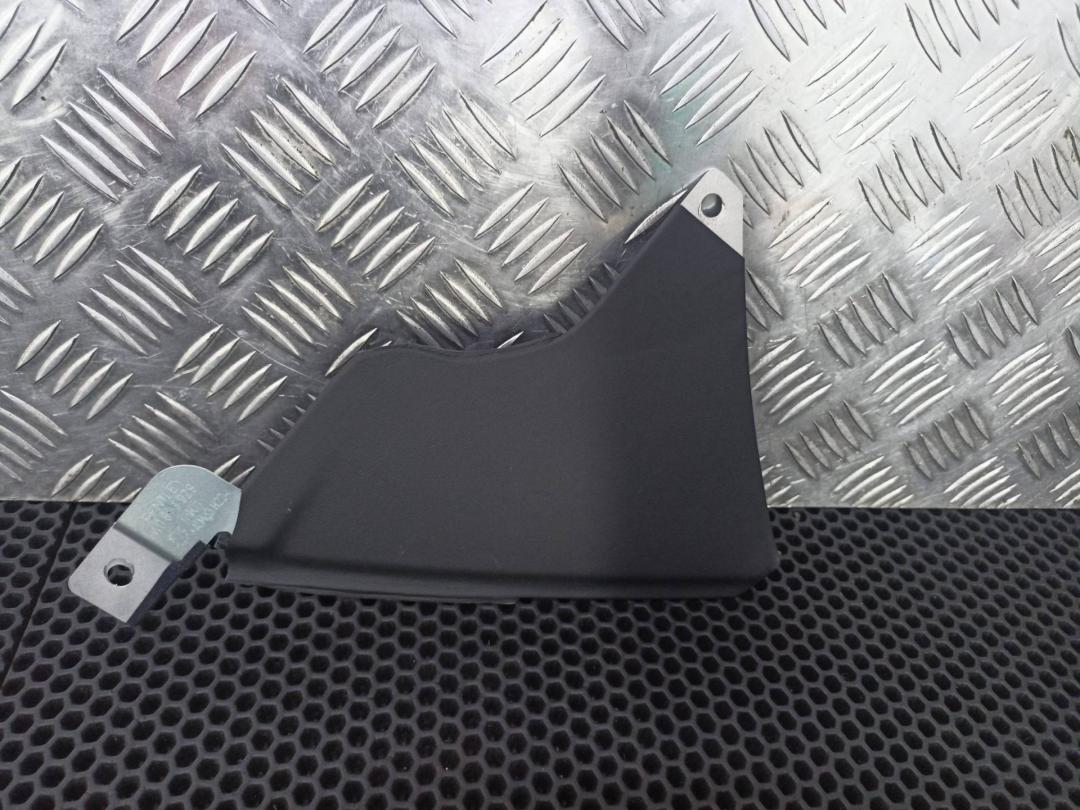 заглушка в торпедо левая Bentley Flying Spur 2 поколение 2015, 3W0863929 - фото №1