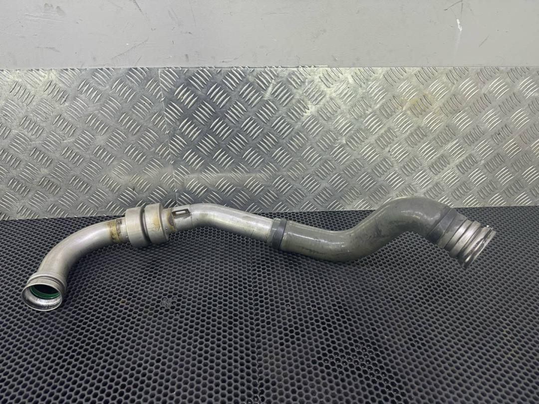 патрубок интеркулера Renault Megane 3 поколение 2011, 8200760281 - фото №1