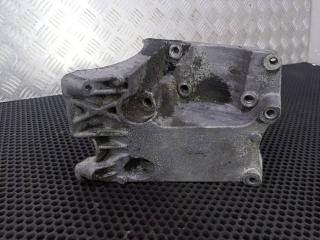 кронштейн компрессора кондиционера Ford Focus 2 поколение 2008, 1.6 л., HXDA, бензин, 4M5Q190624CC