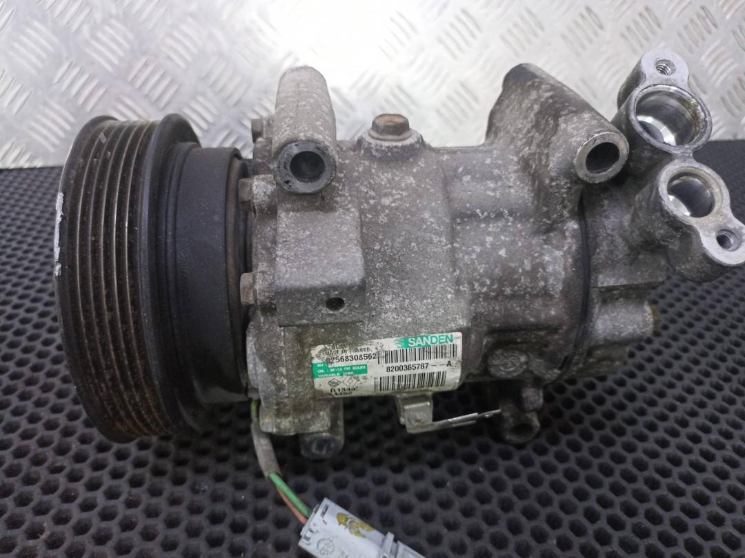 компрессор кондиционера Renault Kangoo 2 поколение 2009, 8200651251, 8200365787, 92600AZ74A - фото №1