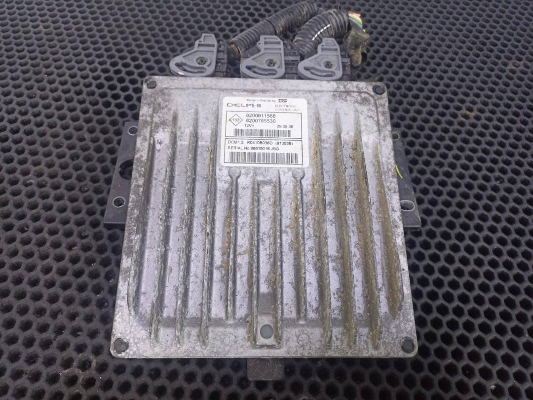 блок управления двигателем Dacia Logan 1 поколение 2008, 8200911568, 8200785530 - фото №1