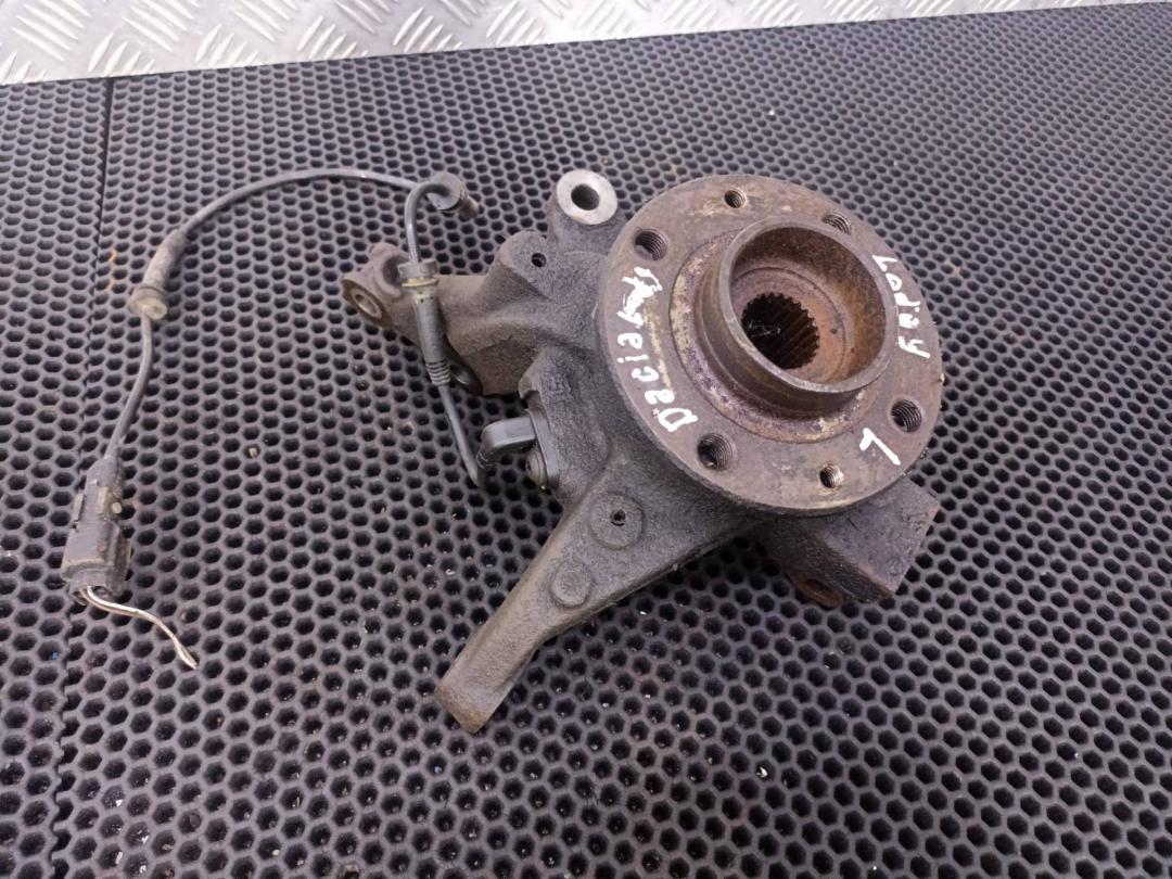 кулак поворотный правый Dacia Lodgy 1 поколение 2012, 8200999 - фото №1