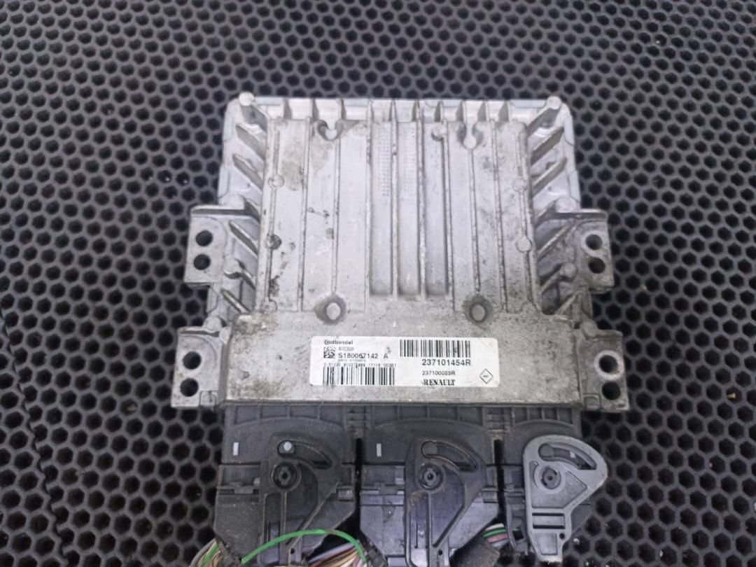 блок управления двигателем Renault Scenic 3 поколение 2011, 237101495R, 237100669R - фото №1