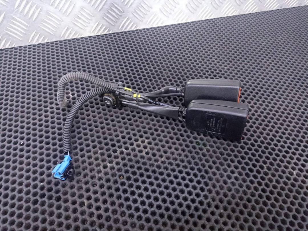 замок ремня безопасности Mercedes-Benz S-Класс W222/C217/A217 2016, A2228600869 - фото №1