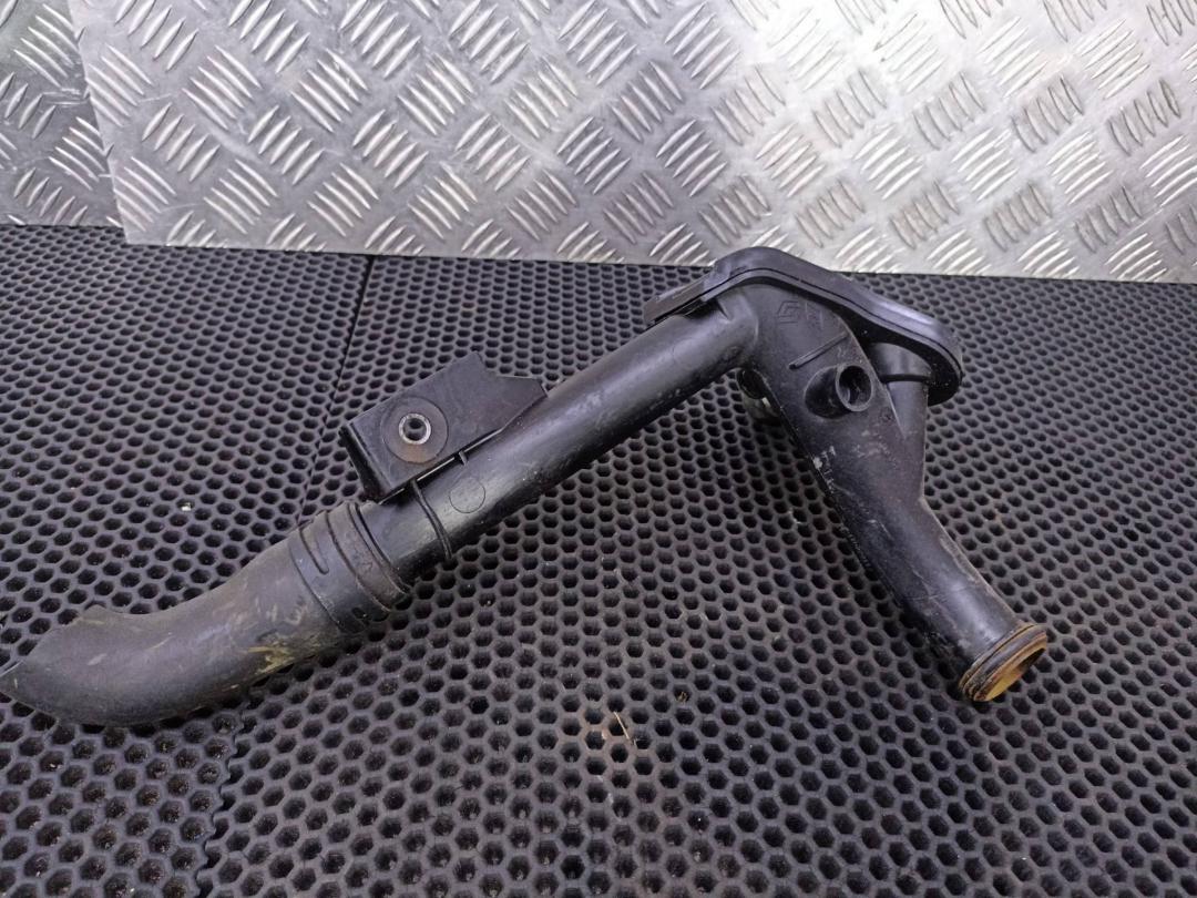 патрубок (трубопровод, шланг) Renault Clio 3 поколение 2007, 8201018057 - фото №1